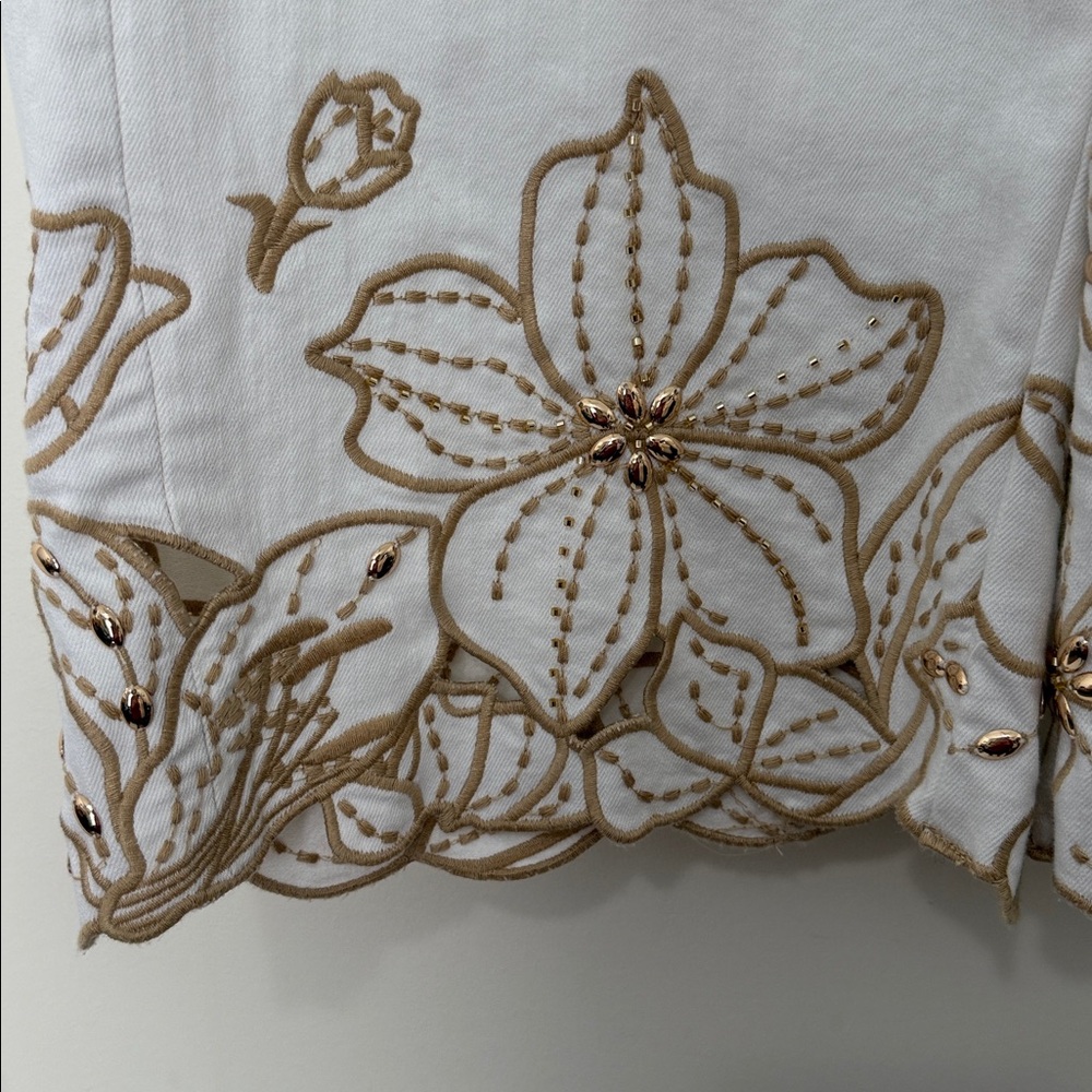Chicos White Pull On Wide Leg Crops with Gold Jeweled Embroidery at Pants Hem. 4 - Picture 3 of 14